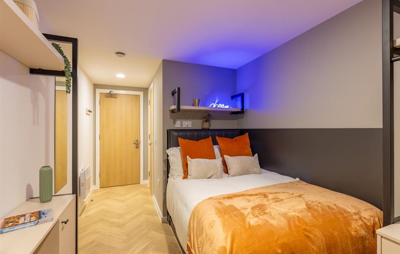 260 Huntingdon Street, Hockley, Nottingham - Image 1